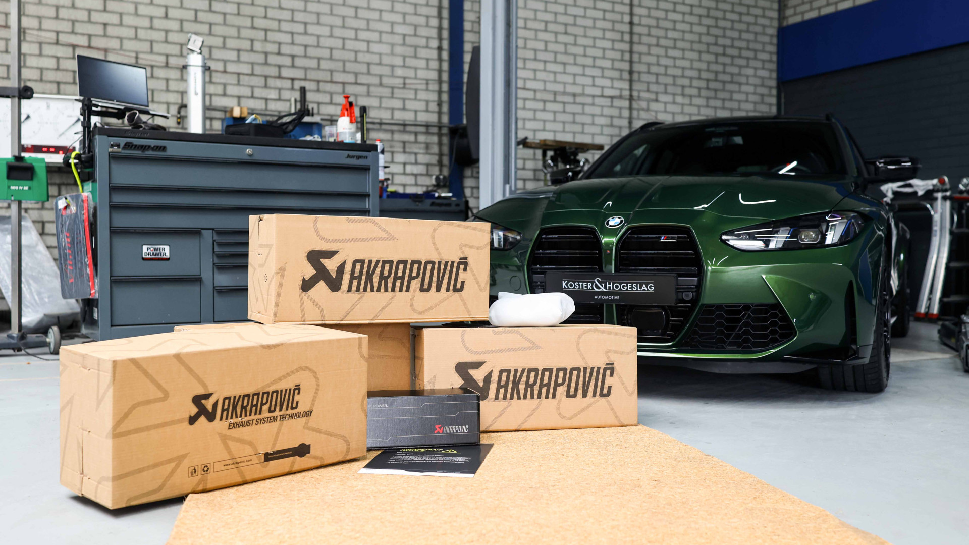 Ultieme beleving: Akrapovič uitlaat voor uw auto