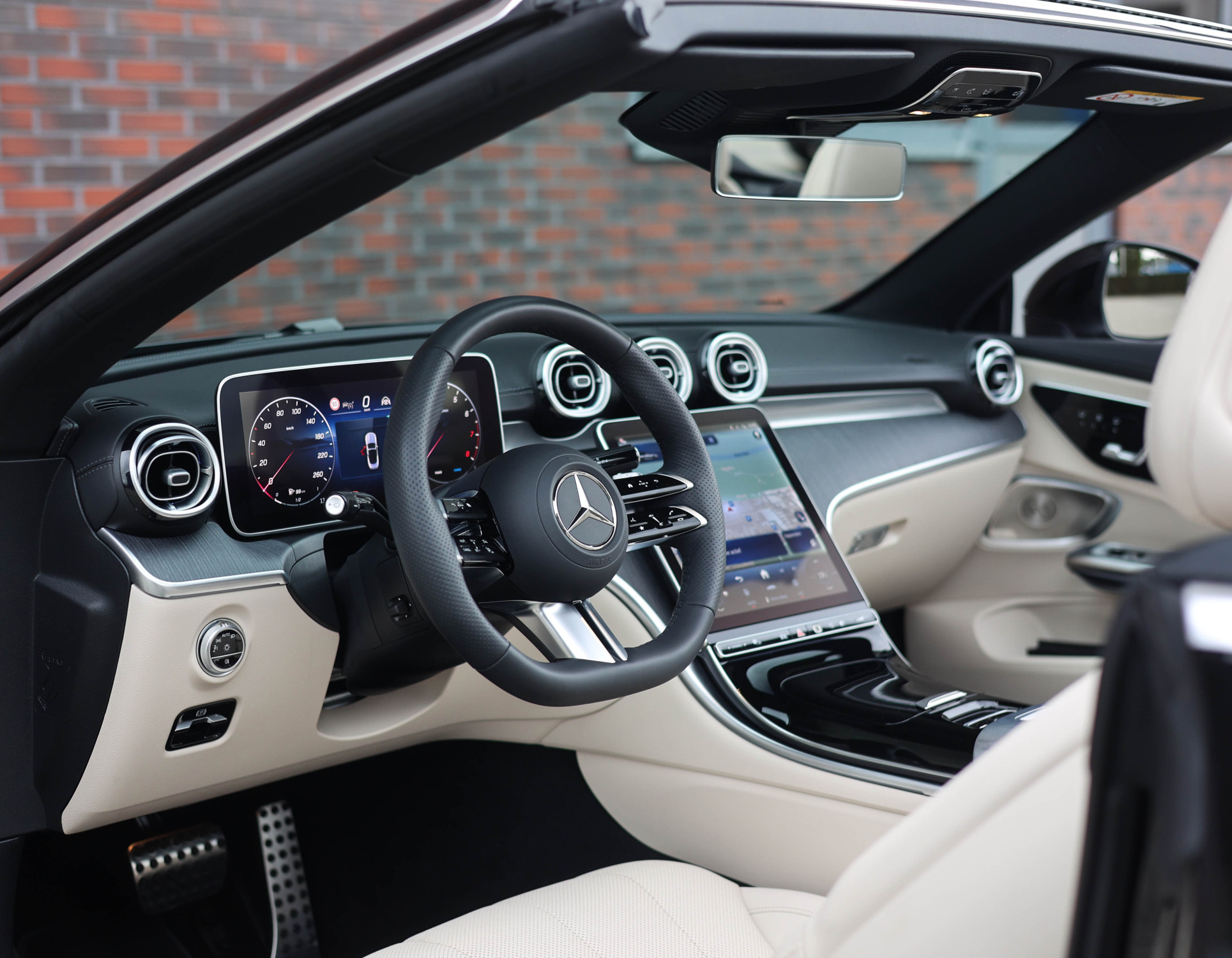 Mercedes-Benz CLE Cabriolet 300 4MATIC AMG Line Mercedes-Benz CLE Cabriolet 300 4MATIC AMG Line