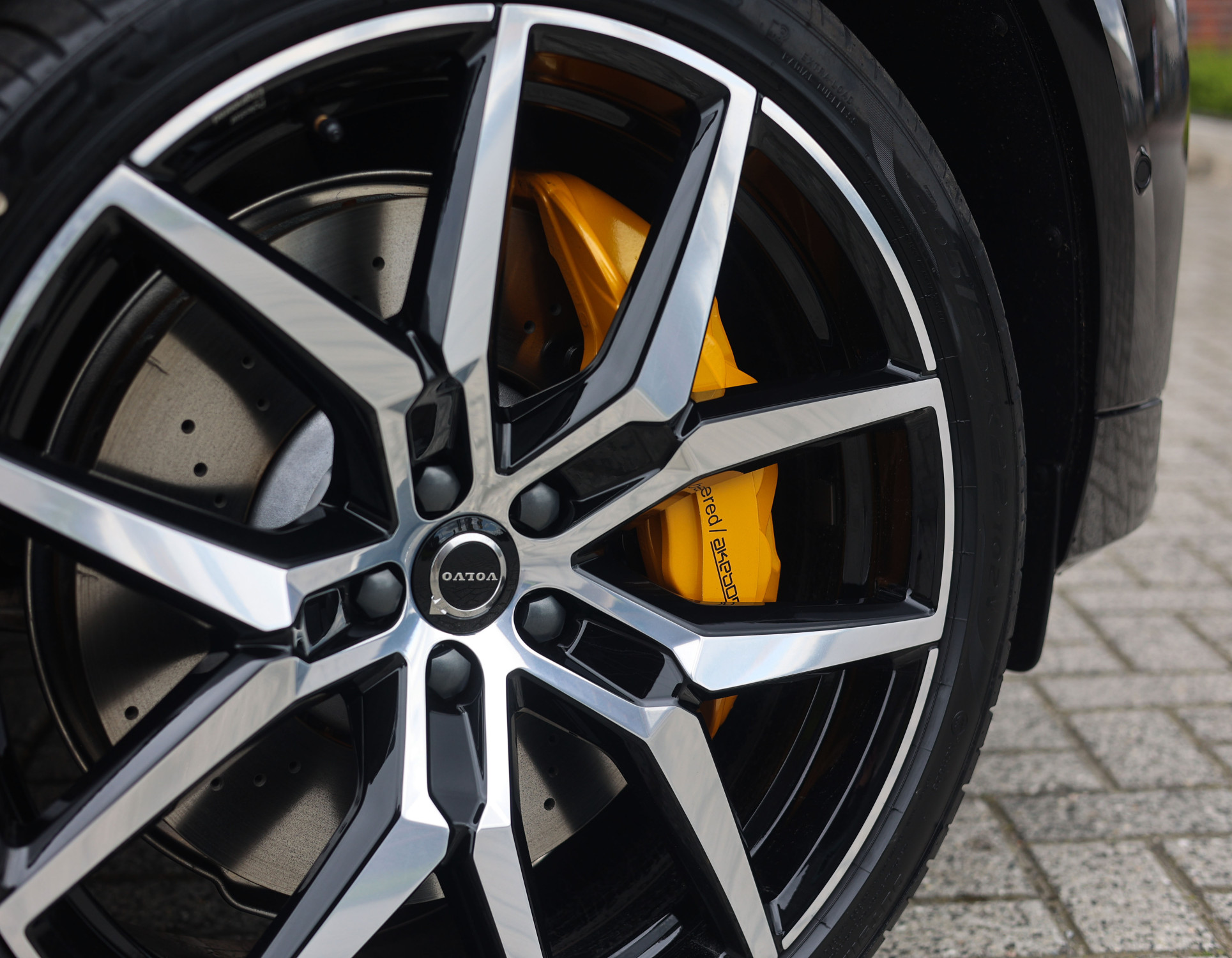 Volvo XC60 T8 AWD Polestar Engineered