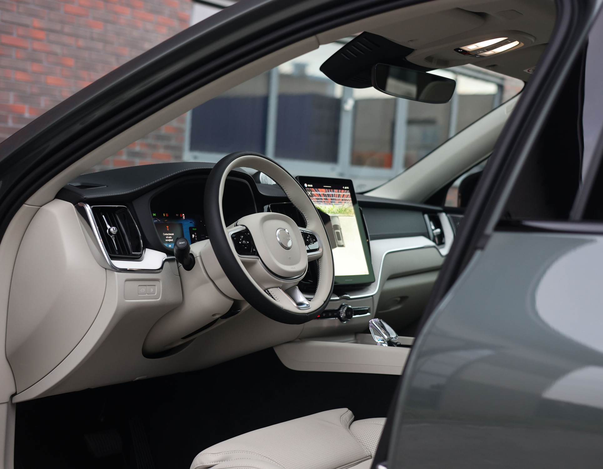 Volvo XC60 T8 AWD Ultra Dark