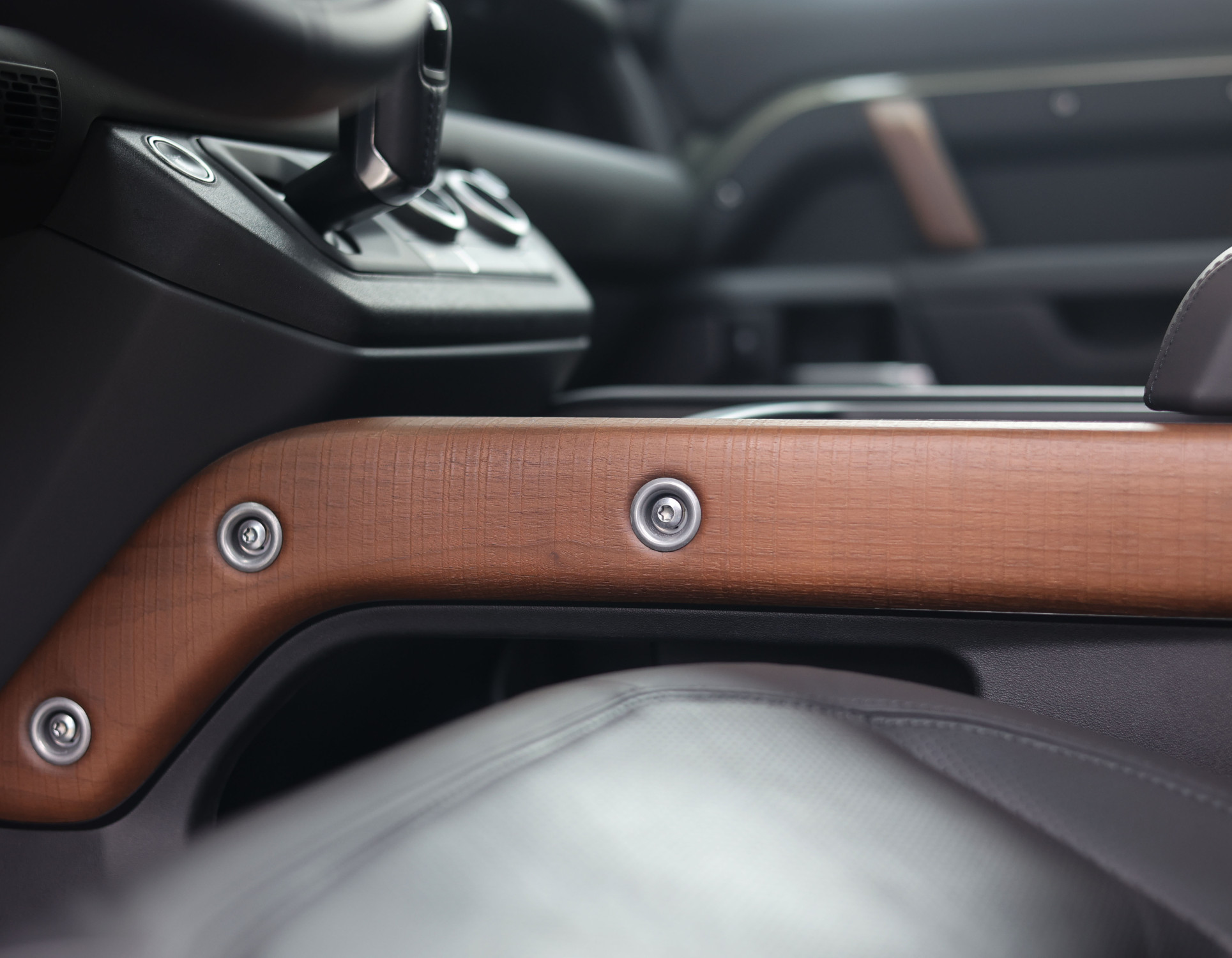 Land Rover Defender P400e X