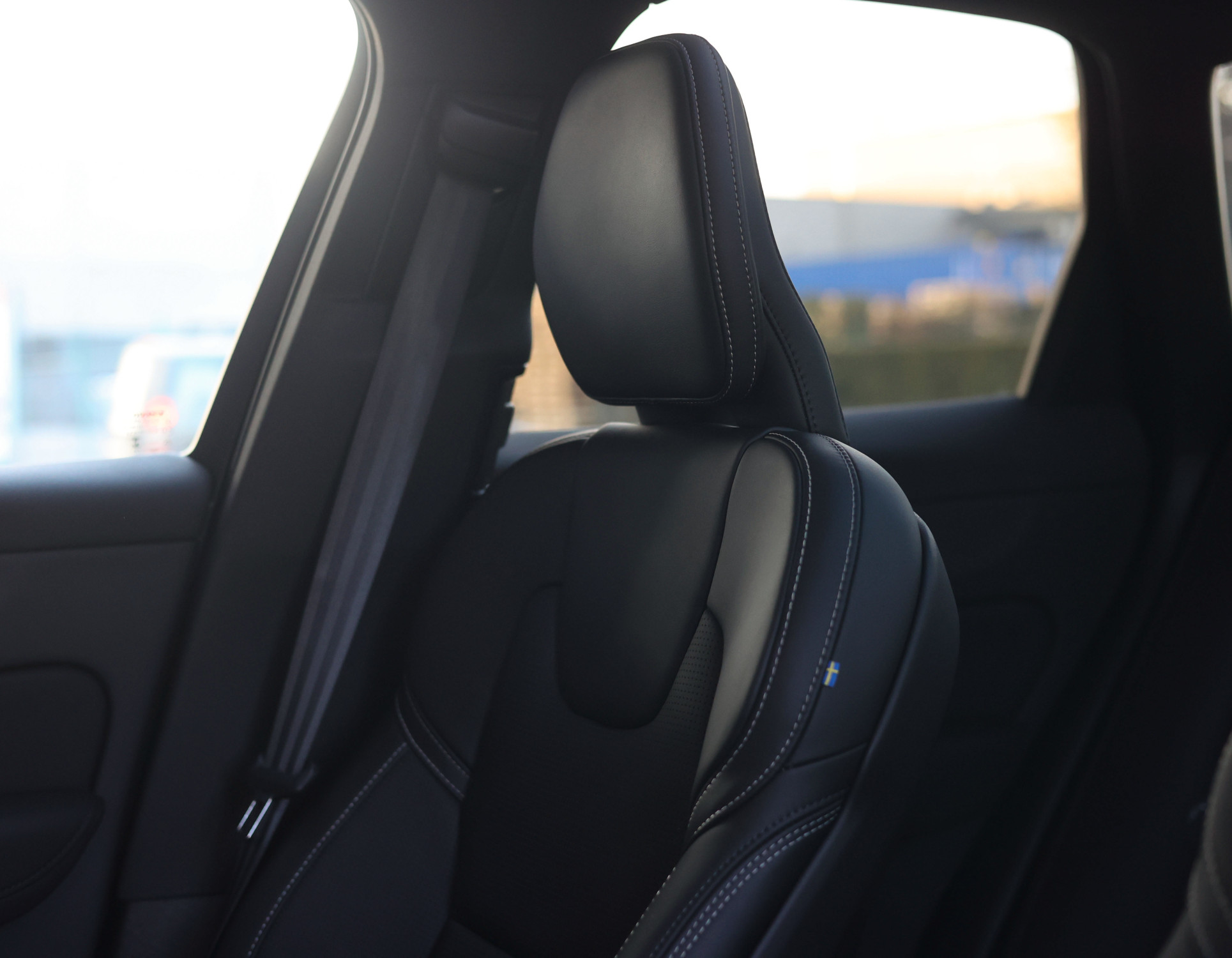 Volvo XC60 T8 AWD Ultra Dark