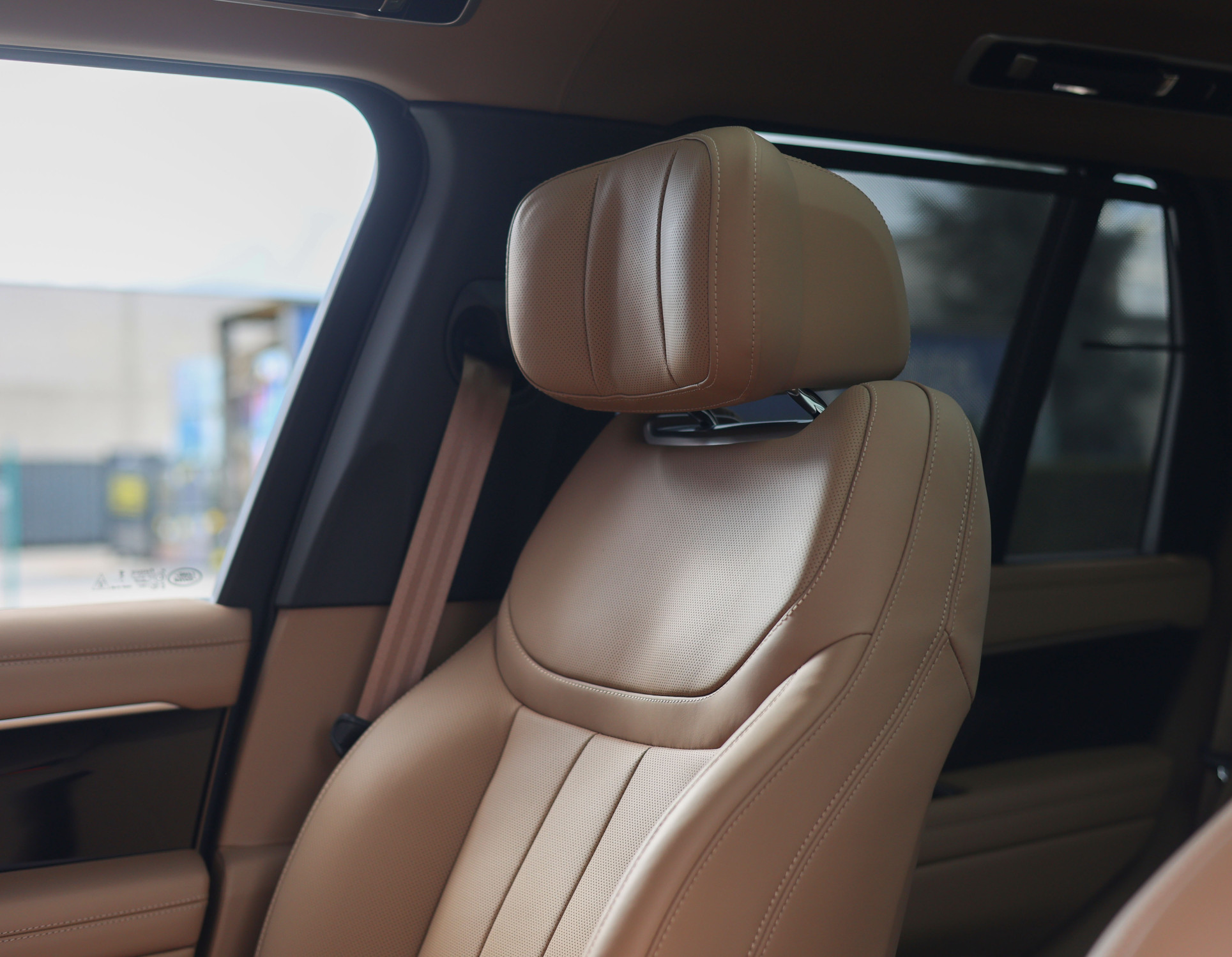 Land Rover Range Rover P550e Autobiography