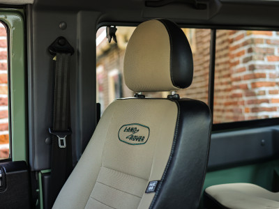Land Rover Defender 90 Heritage Edition