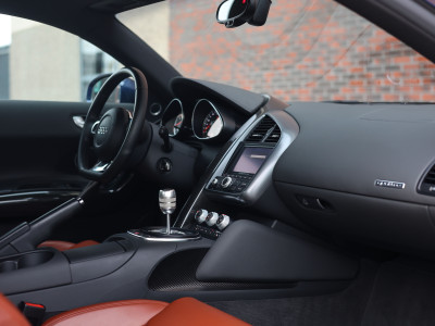 Audi R8 4.2 V8 FSI
