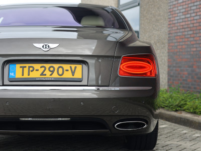 Bentley Flying Spur 6.0 W12