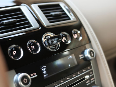 Aston Martin DB9 5.9 V12 Touchtronic