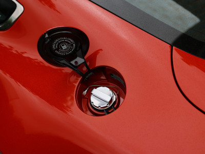 Aston Martin Vantage 4.7 V8