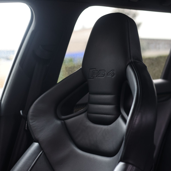 Audi RS4 Avant 4.2 FSI quattro