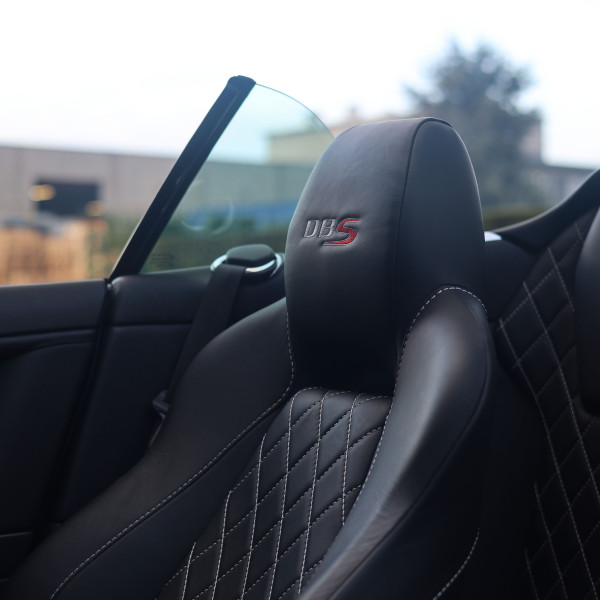 Aston Martin DBS Volante Ultimate 6.0 V12