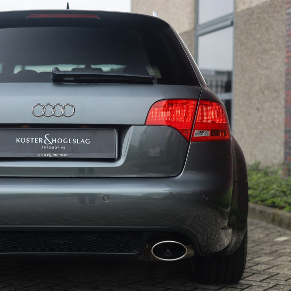 Audi RS4 Avant 4.2 FSI quattro
