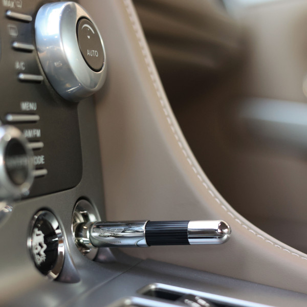 Aston Martin DB9 5.9 V12 Touchtronic