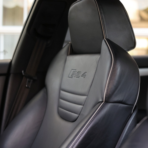 Audi RS4 Avant 4.2 FSI Quattro