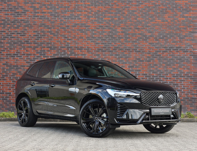 Volvo XC60 T6 AWD Ultra Black Edition