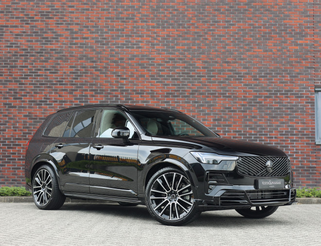 Volvo XC90 T8 AWD Ultra Dark