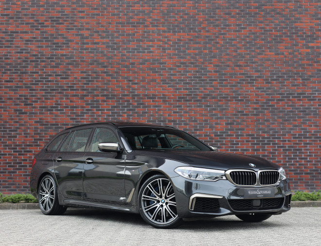 BMW 5 Serie Touring M550d xDrive High Executive