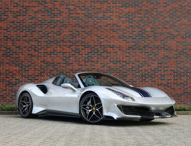 Ferrari 488 3.9 Pista Spider HELE