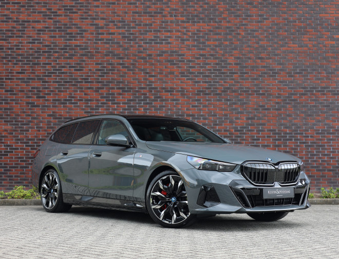 BMW 5 Serie Touring 550e xDrive