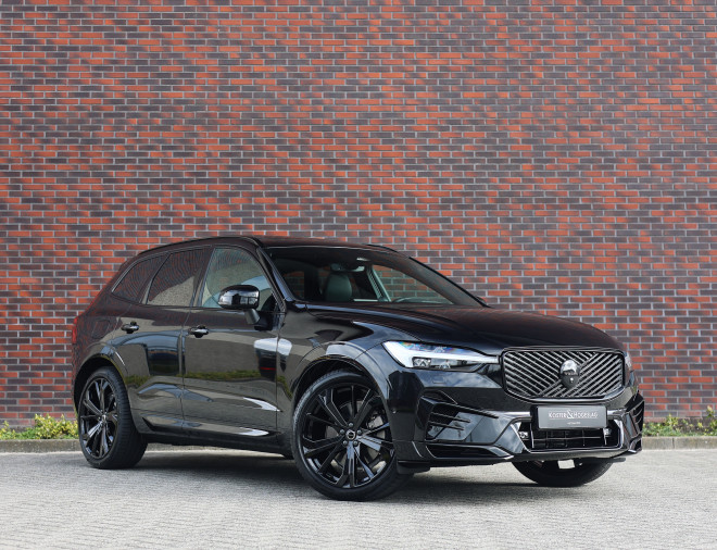 Volvo XC60 T8 AWD Ultra Black Edition