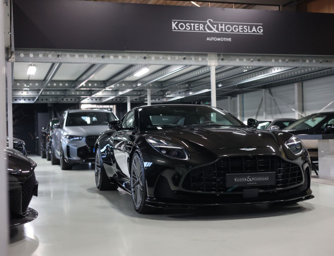 Aston Martin DB12 4.0 V8