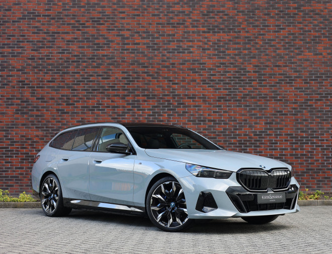 BMW 5 Serie Touring 550e xDrive