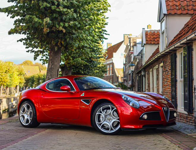 Alfa Romeo 8C Competizione 4.7 V8