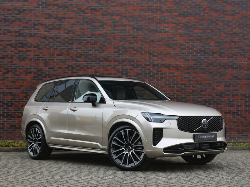 Volvo XC90 T8 AWD Ultra Dark