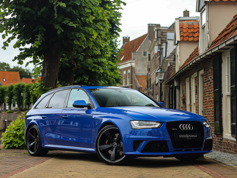 Audi RS4 Avant 4.2 FSI Quattro