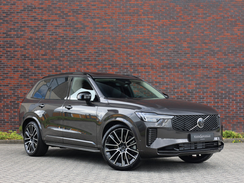 Volvo XC90 T8 AWD Ultra Dark