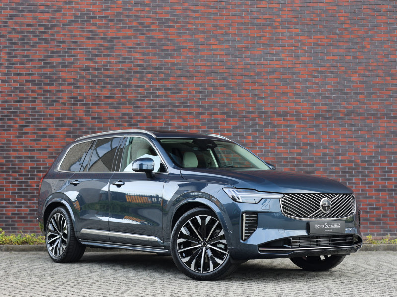 Volvo XC90 T8 AWD Ultra Bright