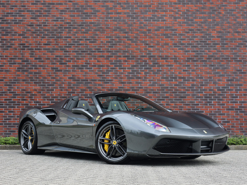 Ferrari 488 3.9 Spider HELE