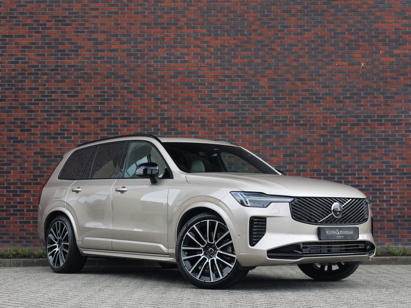 Volvo XC90 T8 AWD Ultra Dark