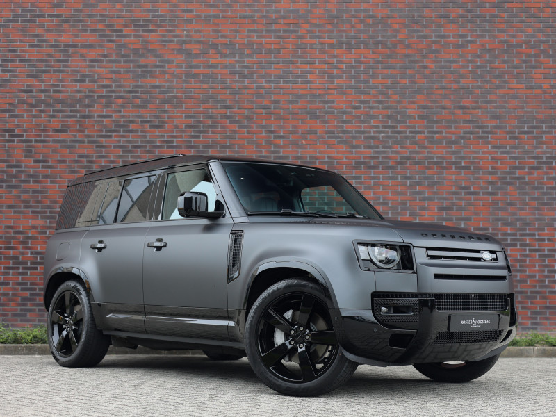 Land Rover Defender P300e X-Dynamic HSE