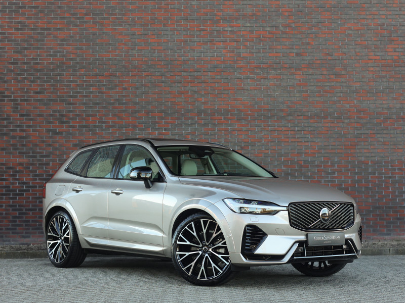 Volvo XC60 T8 AWD Ultra Dark