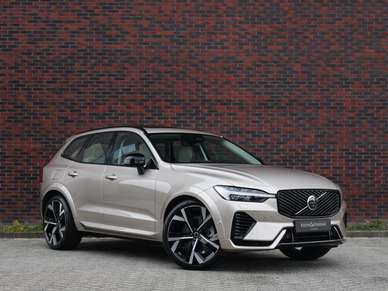 Volvo XC60 T8 AWD Ultra Dark