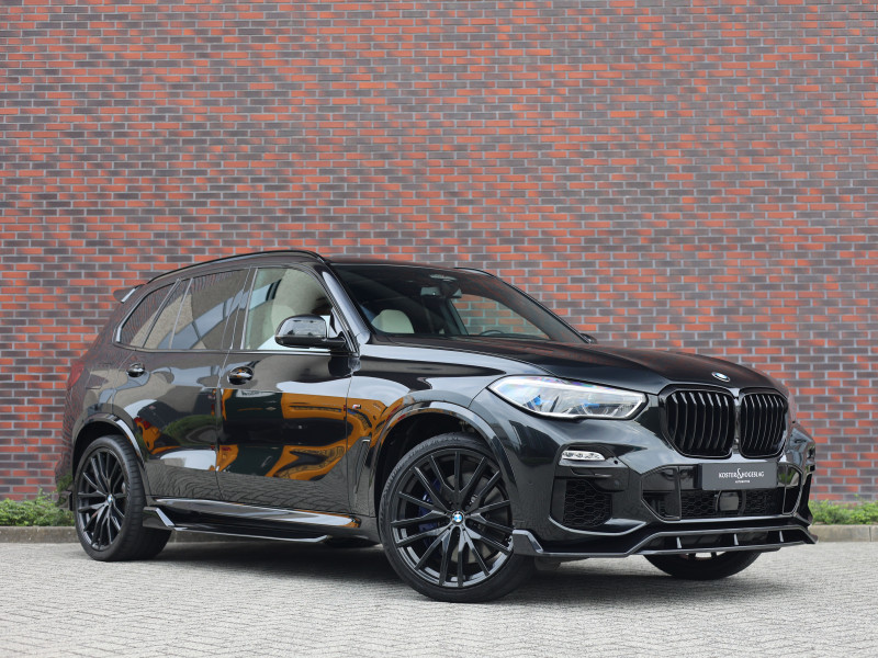 BMW X5 M50i