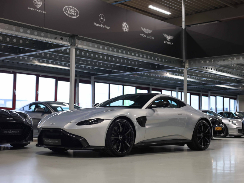 Aston Martin Vantage 4.0 V8