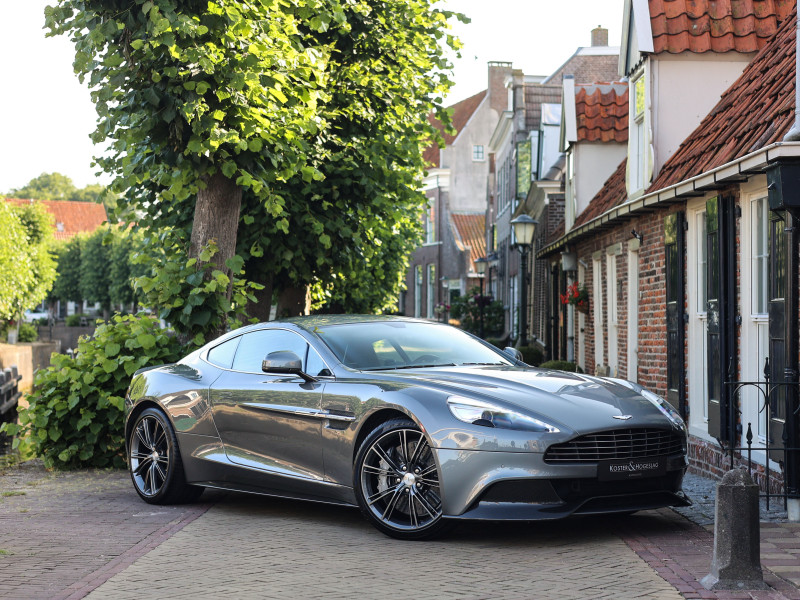 Aston Martin Vanquish 6.0 V12 Touchtronic 2+2