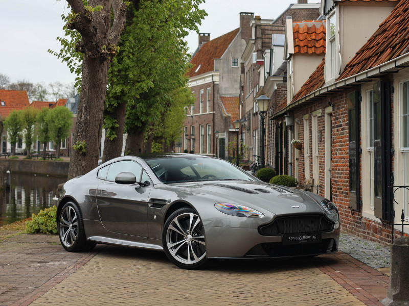 Aston Martin 5.9 V12 Vantage S