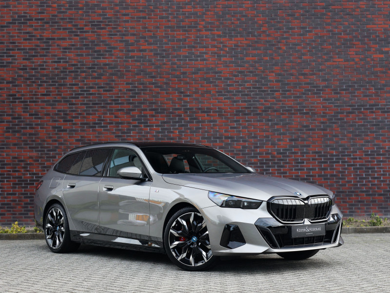 BMW 5 Serie Touring 550e xDrive